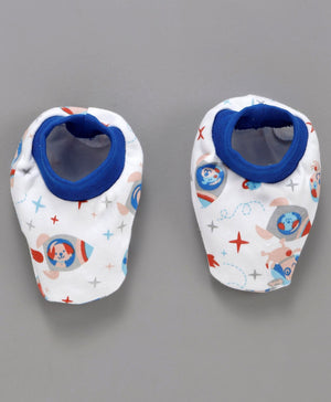 Cap, Mitten & Booties Set (COLOR/PRINT MAY VARY)