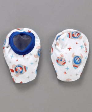 Cap, Mitten & Booties Set (COLOR/PRINT MAY VARY)